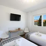 Pearl - In A Luxury * Nazaré