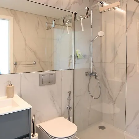 Pearl - In A Luxury Appartamento